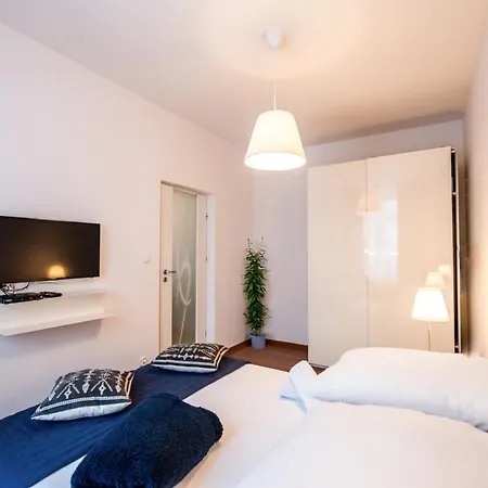Lights Bosacka Lejlighed